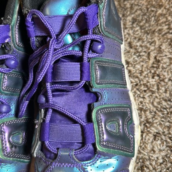 Air More Uptempo GS 'Iridescent Purple - Picture 7 of 9